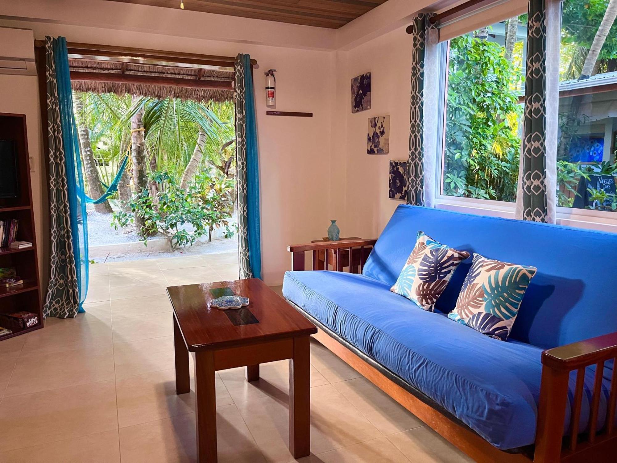 Palmetto Garden Cottage Caye Caulker Buitenkant foto